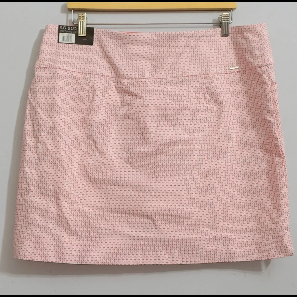 S.C. & CO Ladies' Skort. XXL - Picture 11 of 14